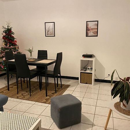 Appartement Cosy Pres De La Gare Avec Parking Saint-Pierre-des-Corps Ngoại thất bức ảnh
