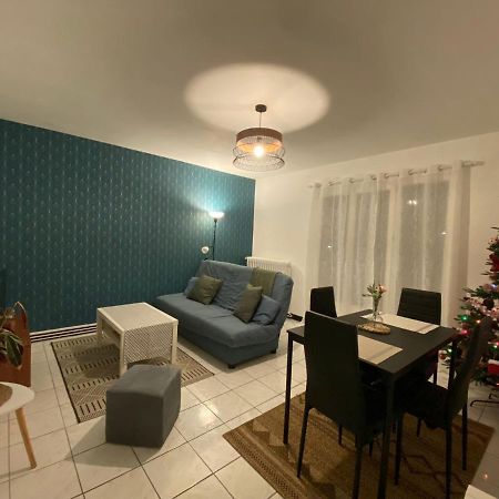 Appartement Cosy Pres De La Gare Avec Parking Saint-Pierre-des-Corps Ngoại thất bức ảnh